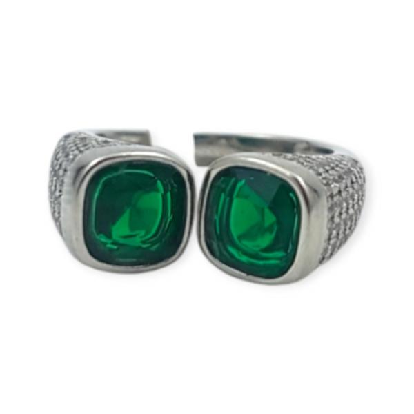 925 Sterling Silver Elegant Ring with Beautiful Green Stone